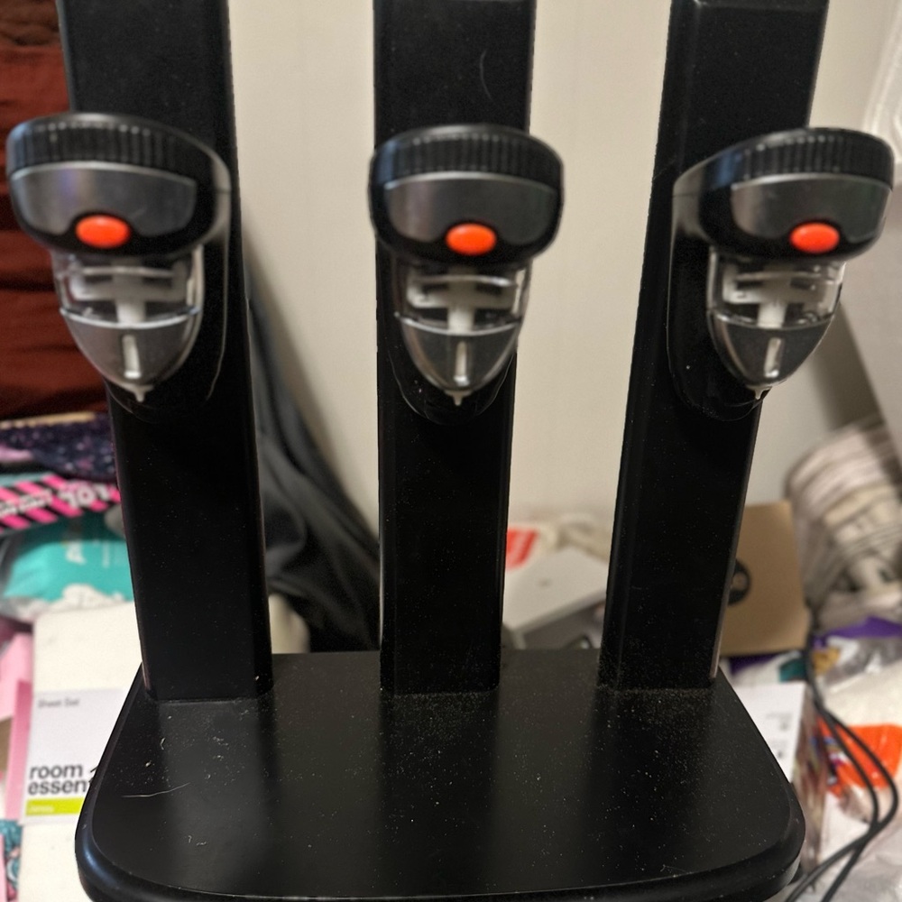 Black Knife Holder with Red Accents